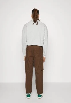YOURTURN Unisex - Pantalon Cargo - Brown -Yourturn Soldes Magasin 0805c6c9c96643c784005d382ad298d2 scaled