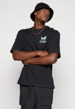 YOURTURN Chest Tee Unisex - T-Shirt Imprimé - 802 - Black 9 YOURTURN Chest Tee Unisex - T-Shirt Imprimé - 802 - Black -Yourturn Soldes Magasin 0df043f7336d4498b652bc179d5ab6ee scaled