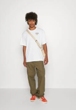 YOURTURN Orange Fruit Graphic Tee - T-Shirt Imprimé - White -Yourturn Soldes Magasin 1c348200578f43f7ac005daf916dbbe0 scaled