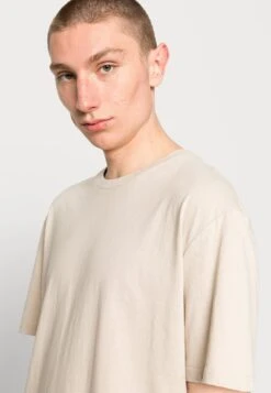 YOURTURN Unisex 5 Pack - T-Shirt Basique - Dark Grey/White/Beige 13 YOURTURN Unisex 5 Pack - T-Shirt Basique - Dark Grey/White/Beige -Yourturn Soldes Magasin 1ff81c02e3974b36b3df2f96840a35da scaled