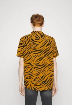 YOURTURN Genderless Resort - Chemise - Black -Yourturn Soldes Magasin 26a0454ac9574b92a5d21d45545ffa8f scaled