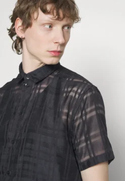 YOURTURN Mesh Shirt - Chemise - Black 9 YOURTURN Mesh Shirt - Chemise - Black -Yourturn Soldes Magasin 3eb59c6420064024a38dee89e33e9c11 scaled