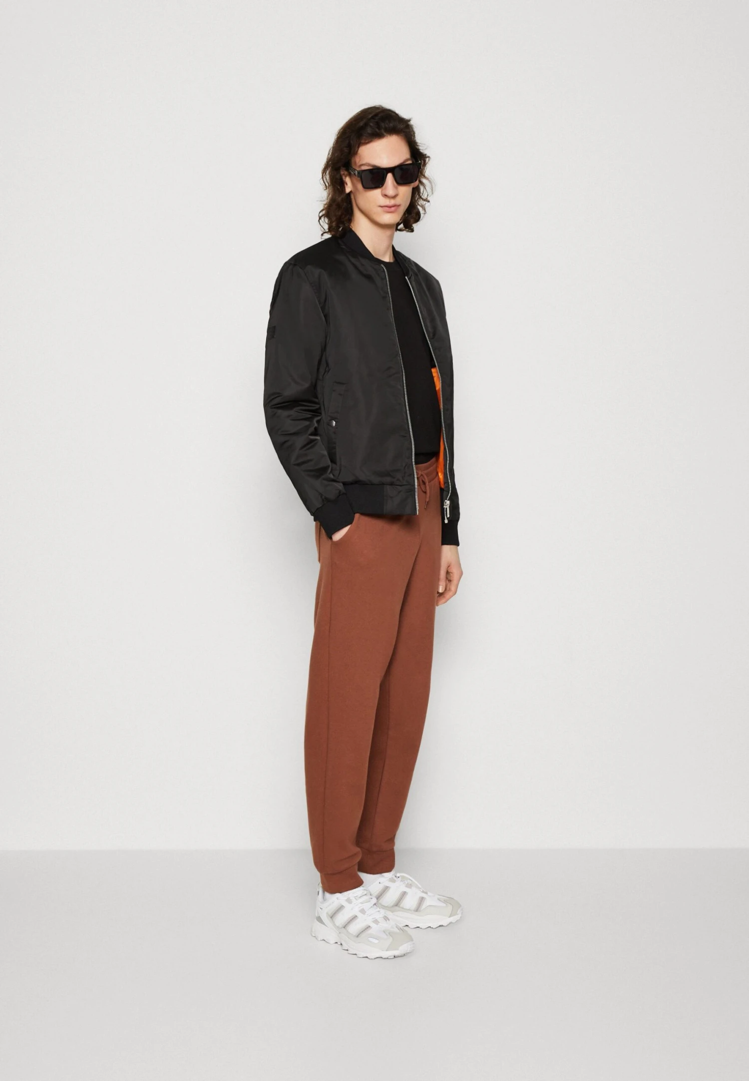 YOURTURN Unisex 2 Pack - Pantalon De Survêtement - Brown/Off-White 1 YOURTURN Unisex 2 Pack - Pantalon De Survêtement - Brown/Off-White