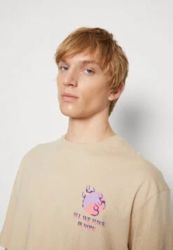 YOURTURN Graphic Tee Unisex - T-Shirt Imprimé - Beige -Yourturn Soldes Magasin 45cdd2ca318c4cceb4d65a0fe8415fd4 scaled