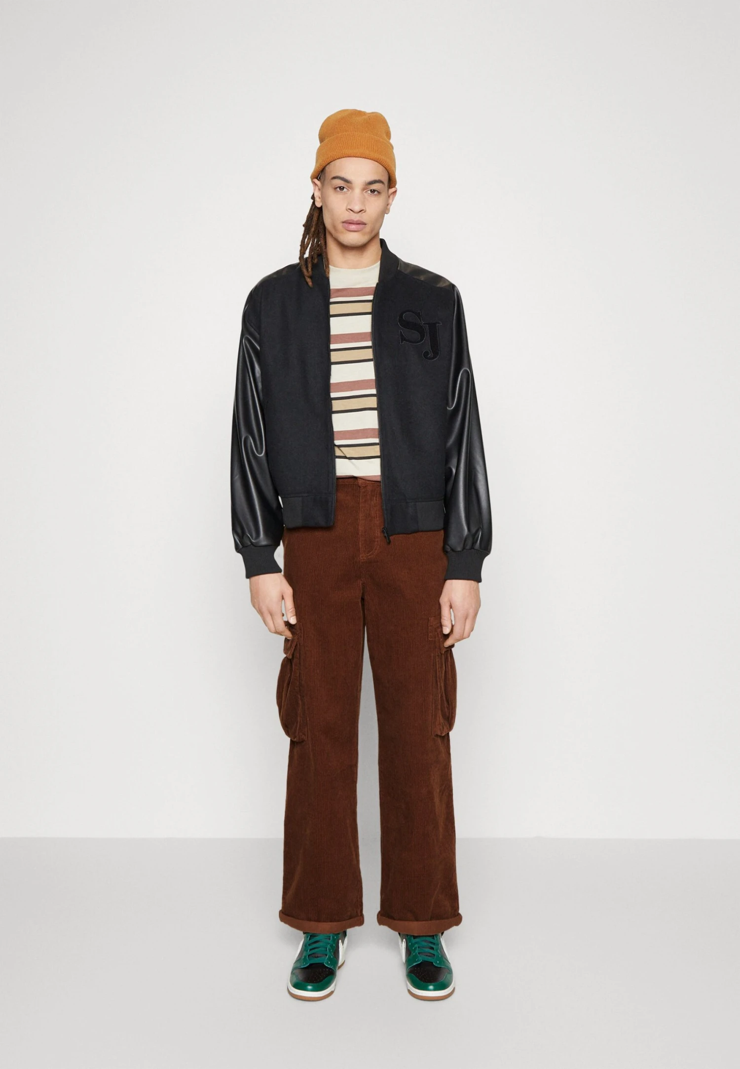 YOURTURN Corduroy Unisex - Pantalon Cargo - Dark Brown 2 YOURTURN Corduroy Unisex - Pantalon Cargo - Dark Brown – Image 2