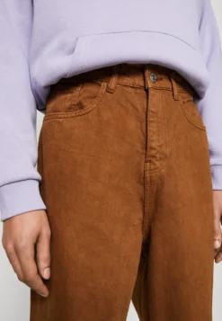 YOURTURN Unisex - Jean Boyfriend - Brown 9 YOURTURN Unisex - Jean Boyfriend - Brown -Yourturn Soldes Magasin 4a0c1c6c7d0c4c14988d7d840e4ff84f scaled
