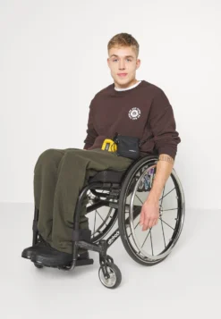 YOURTURN Unisex - Sweatshirt - Dark Brown -Yourturn Soldes Magasin 4a4df557d5bd4a42a18d784965921e0e scaled