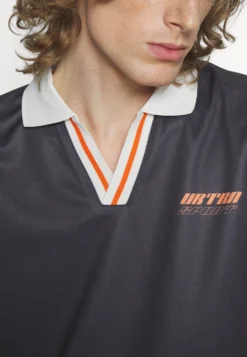 YOURTURN Unisex - Polo - Black -Yourturn Soldes Magasin 701d8a351c394b1e8290de0aeb56f74f scaled