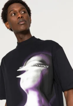 YOURTURN Unisex - T-Shirt Imprimé - Black -Yourturn Soldes Magasin 71633d781f4e4282bd687c86b02a7fd7 scaled