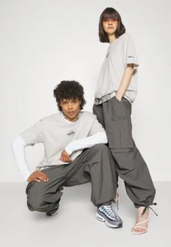 YOURTURN Unisex - Pantalon Classique - Dark Grey -Yourturn Soldes Magasin 741c78c15743413996e063ab6b99670b scaled