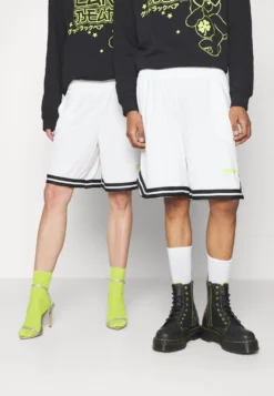 YOURTURN Unisex - Short - White