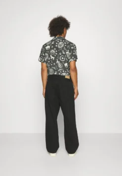 YOURTURN Baggy Jeans Unisex - Jean Boyfriend - Black Denim -Yourturn Soldes Magasin 856524ea1a41478dbf188a3711e8cfe3 scaled