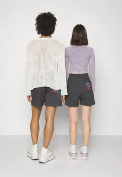 YOURTURN Graphic - Short - Dark Grey 8 YOURTURN Graphic - Short - Dark Grey -Yourturn Soldes Magasin 929b592fa2e2453caf79c67e68e9fac0 scaled