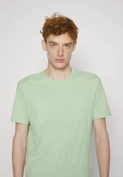 YOURTURN Unisex 5 Pack - T-Shirt Basique - White/Blue-Grey/Purple -Yourturn Soldes Magasin 9898e4bcec644b5090ed5e048ac55f49 scaled