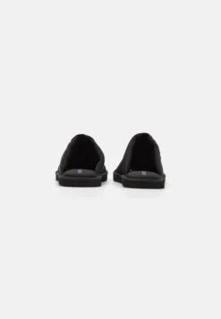 YOURTURN Unisex - Chaussons - Black 8 YOURTURN Unisex - Chaussons - Black -Yourturn Soldes Magasin a35d6f2c4b0d4603bf31b8659dc70b71 scaled