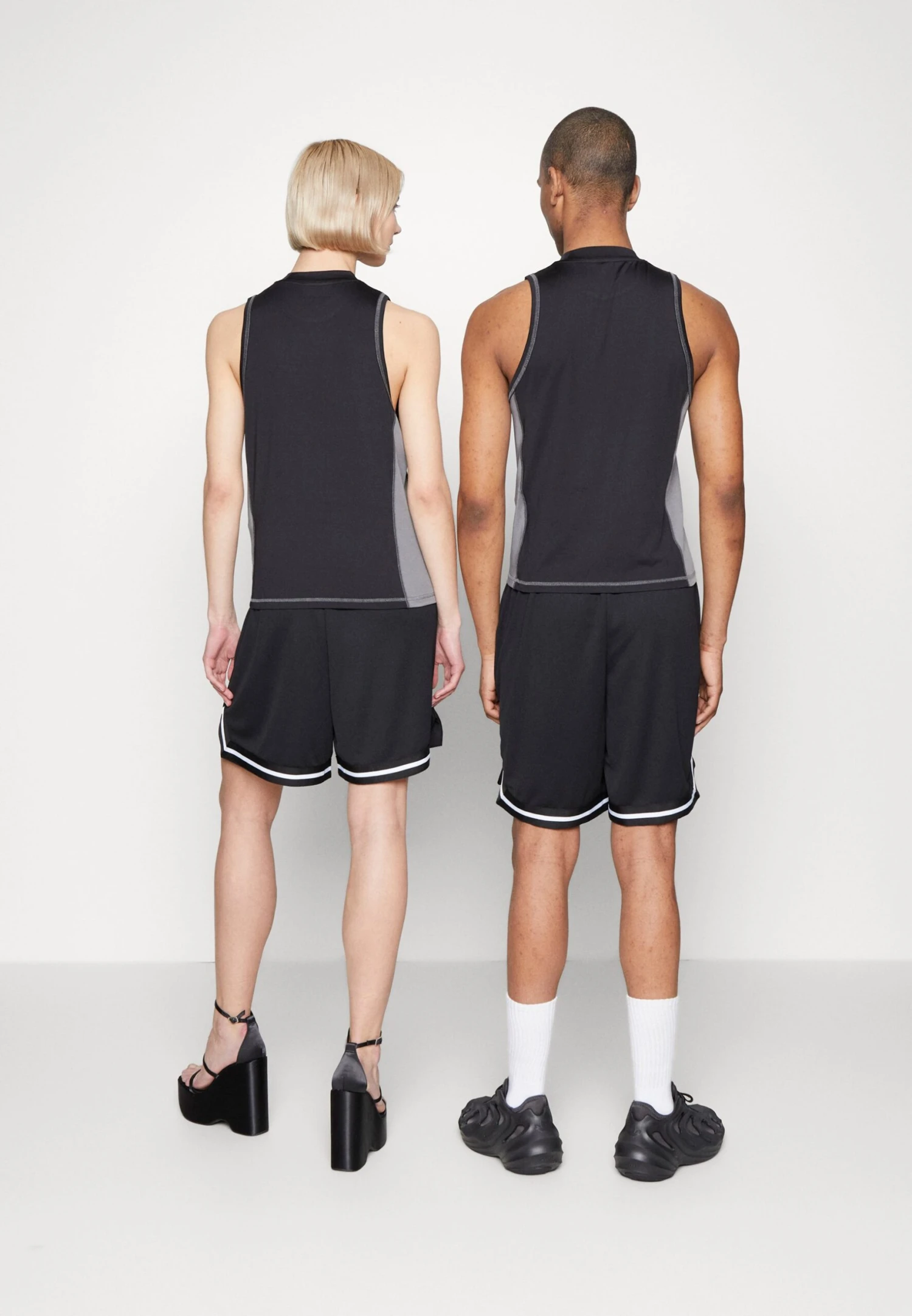 YOURTURN Unisex - Débardeur - Black 3 YOURTURN Unisex - Débardeur - Black – Image 3