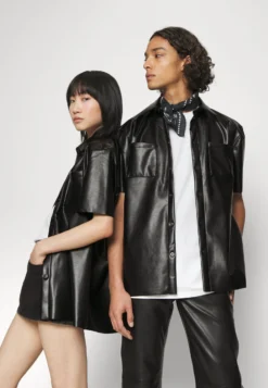 YOURTURN Unisex - Chemisier - Black -Yourturn Soldes Magasin aefdfec1a9d14d77a5fb759d0c1f1942 scaled