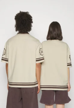 YOURTURN Unisex - Polo - Off-White -Yourturn Soldes Magasin b655314a0de44ac7819292d4eb2f4c5b scaled