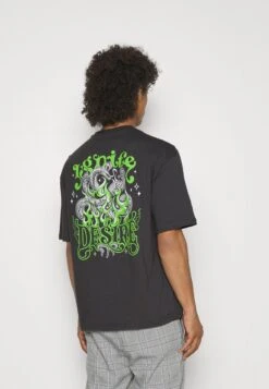 YOURTURN Snake Desire Tee Unisex - T-Shirt Imprimé - Dark Grey 9 YOURTURN Snake Desire Tee Unisex - T-Shirt Imprimé - Dark Grey -Yourturn Soldes Magasin c10a5b67c1d54582948d04288bb72d47 scaled