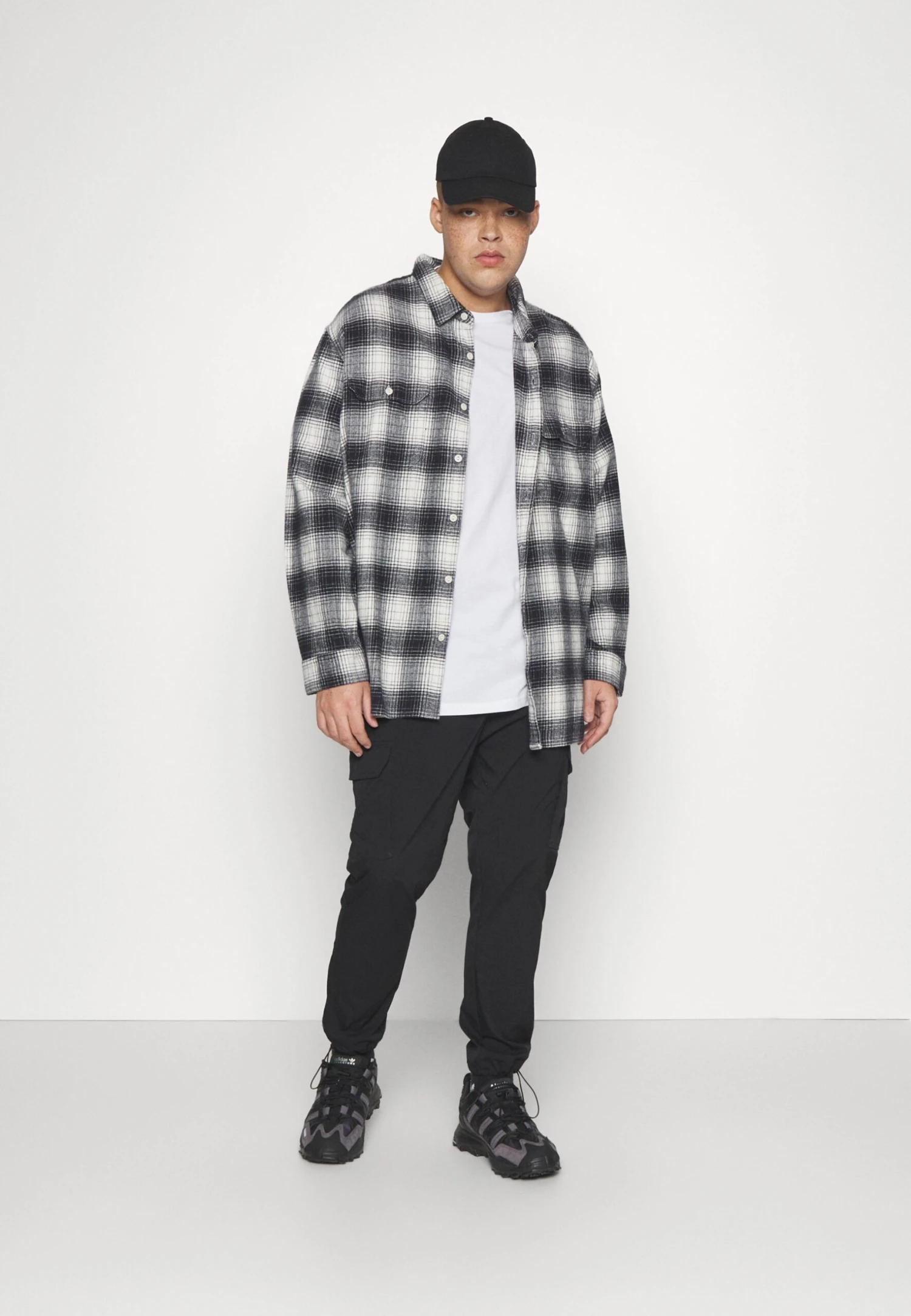 YOURTURN Unisex 3 Pack - T-Shirt Basique - White/Lilac/Black 1 YOURTURN Unisex 3 Pack - T-Shirt Basique - White/Lilac/Black