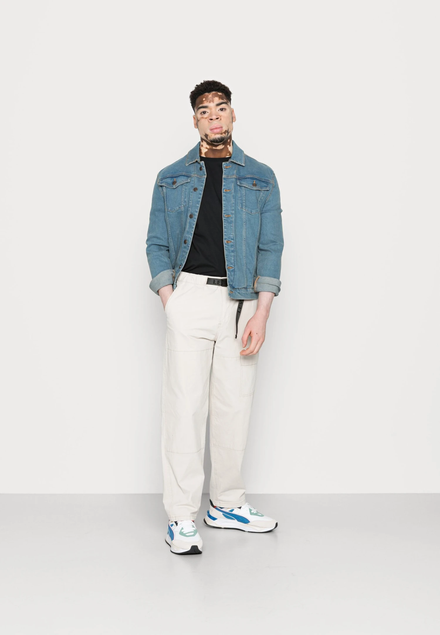 YOURTURN Graphic T-Shirt Beyond Unisex - T-Shirt Imprimé - Black 2 YOURTURN Graphic T-Shirt Beyond Unisex - T-Shirt Imprimé - Black – Image 2