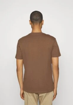 YOURTURN Unisex 5 Pack - T-Shirt Basique - Light Blue/Blue/Stone 9 YOURTURN Unisex 5 Pack - T-Shirt Basique - Light Blue/Blue/Stone -Yourturn Soldes Magasin dd69ec9fa85f40ab893580d3a90d48f8 scaled