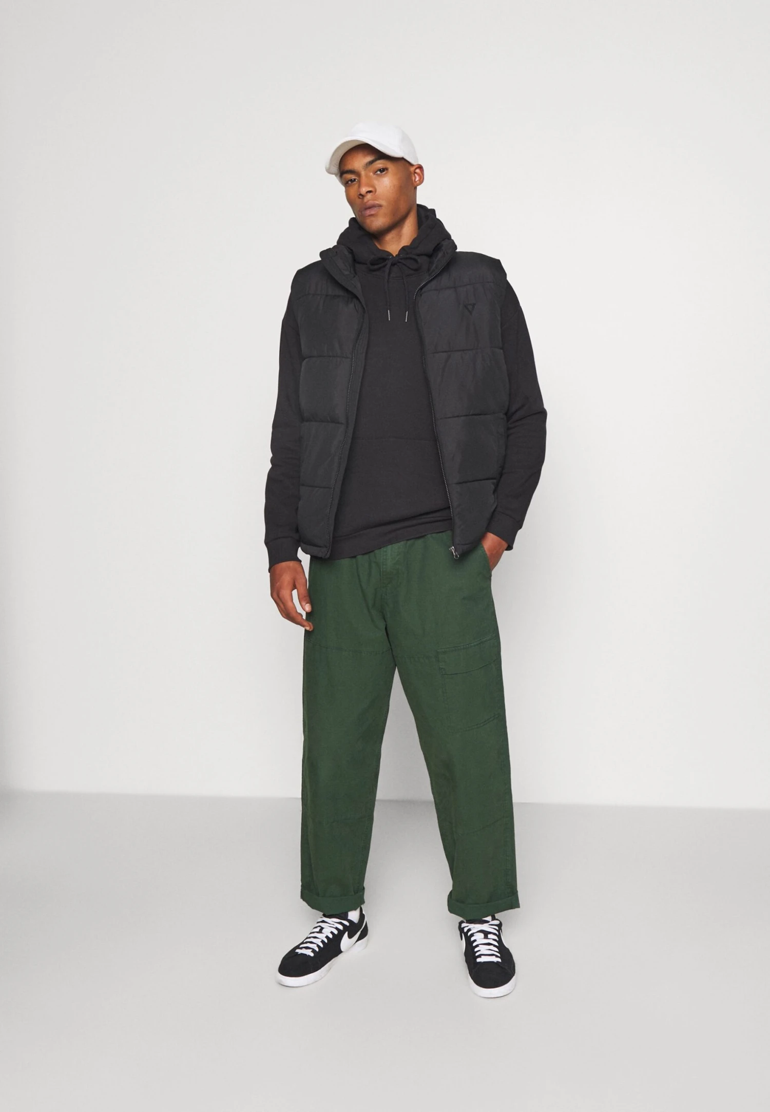 YOURTURN Puffer Vest Unisex - Veste Sans Manches - Black 2 YOURTURN Puffer Vest Unisex - Veste Sans Manches - Black – Image 2