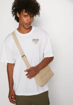 YOURTURN Orange Fruit Graphic Tee - T-Shirt Imprimé - White -Yourturn Soldes Magasin e316743f0437401abe0ba26395e7b930 scaled