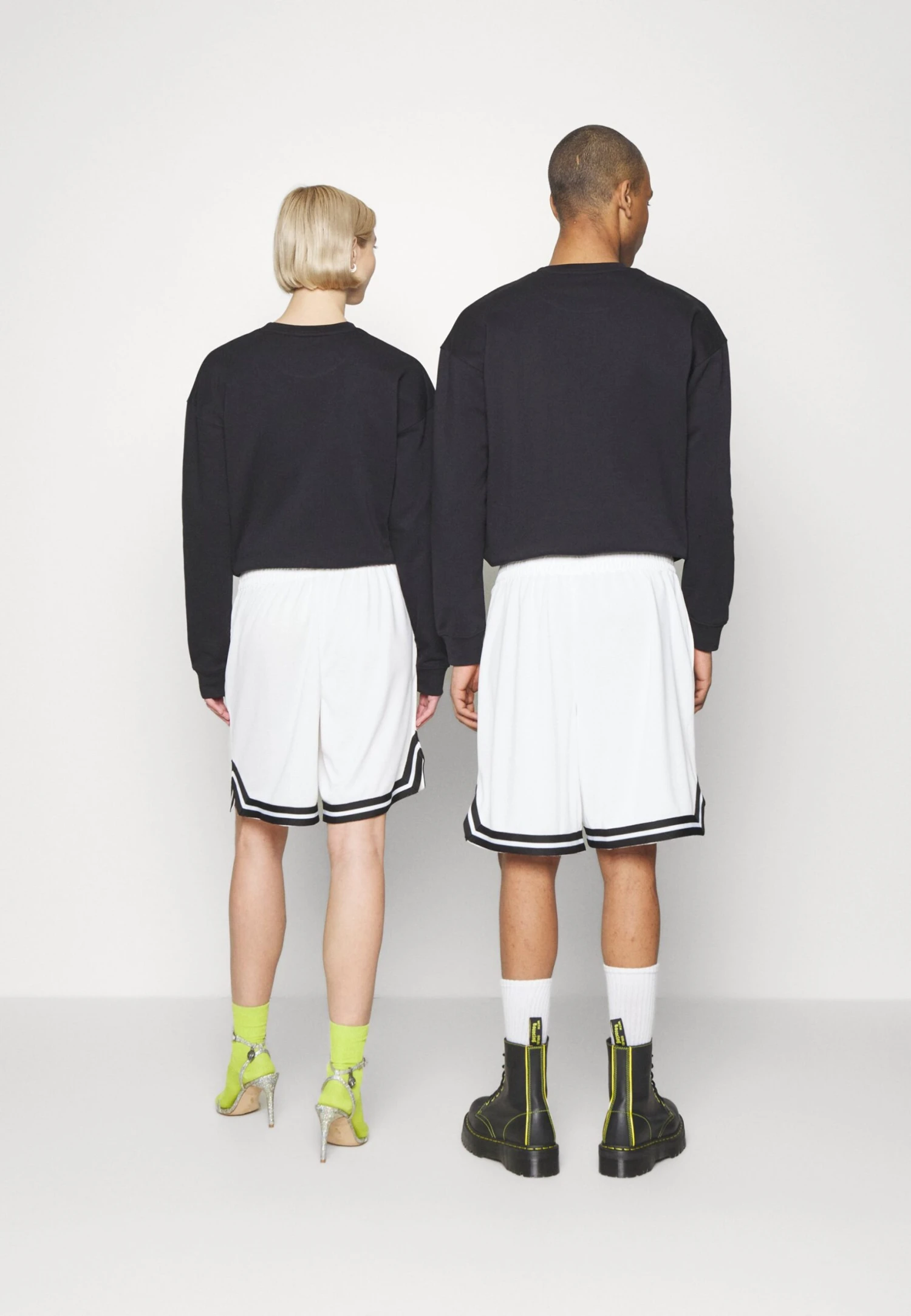 YOURTURN Unisex - Short - White 3 YOURTURN Unisex - Short - White – Image 3