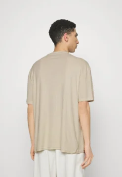 YOURTURN Unisex 2 Pack - T-Shirt Basique - Offwhite/Light Green -Yourturn Soldes Magasin e76c22721a5f4d369083afe82213e07c scaled