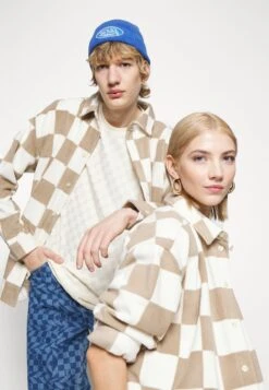 YOURTURN Unisex - Chemisier - Beige -Yourturn Soldes Magasin e8298cc70cf9453ea6c2206da9d11c42 scaled