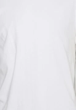 YOURTURN Débardeur - White 9 YOURTURN Débardeur - White -Yourturn Soldes Magasin f640453bea874d7285e2d1883d94285b scaled